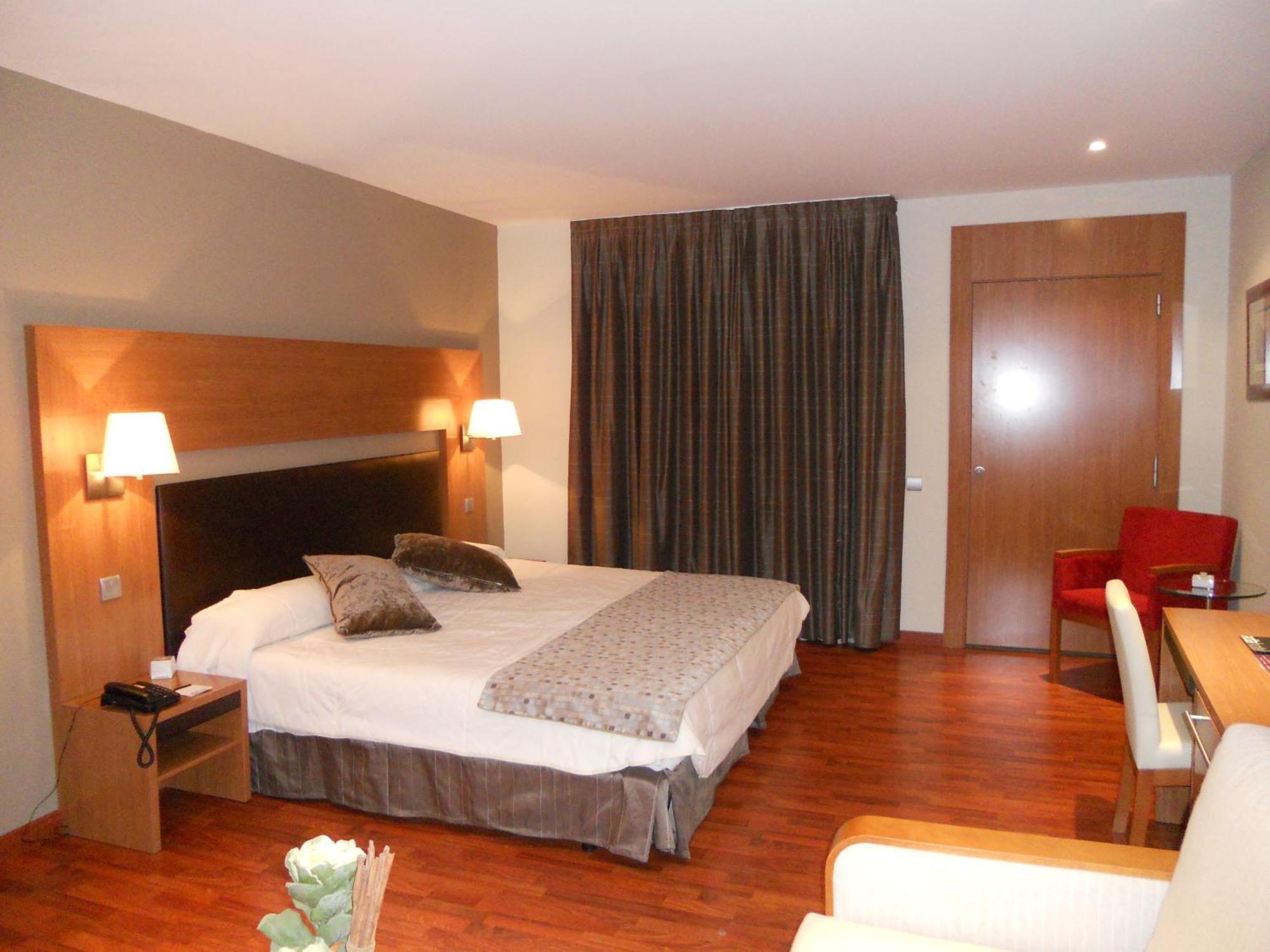 Alti Hôtel Bagneres-de-Luchon Ngoại thất bức ảnh